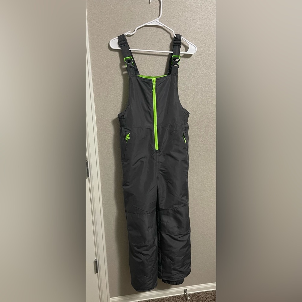 Ski pants.   Boys.  Size Large.  Age 12-14